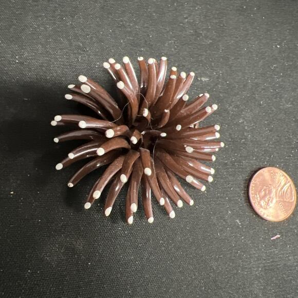 Vintage Brown Enamel Metal 3D 2" Sea Urchin Flower or Firework Brooch Pin - Picture 2 of 6